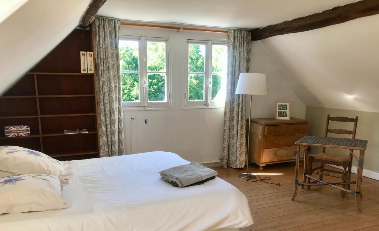 Gite De Mauxe Acquigny Экстерьер фото