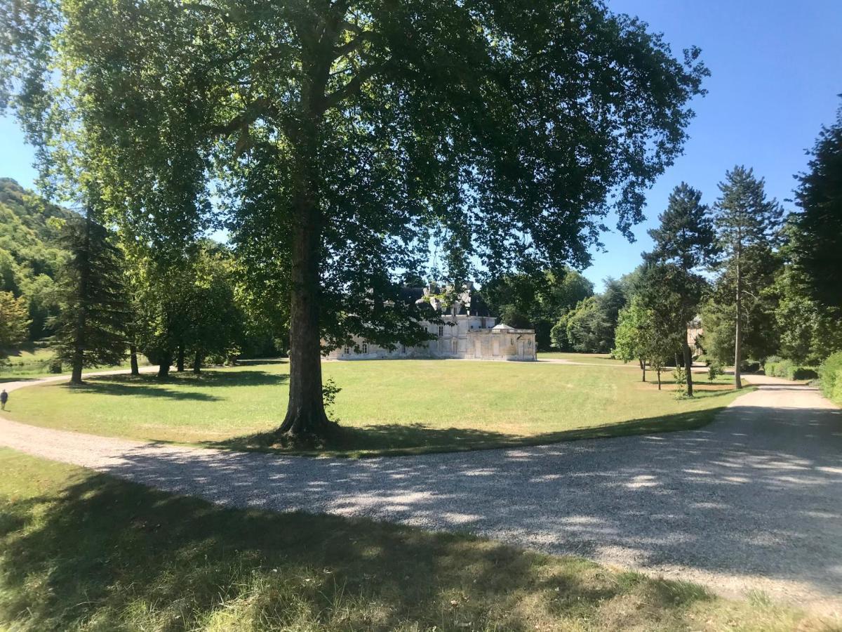 Gite De Mauxe Acquigny Экстерьер фото